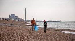Volunteers at Great British Beach Clean on Hove Beach Brighton Billy Barraclough
