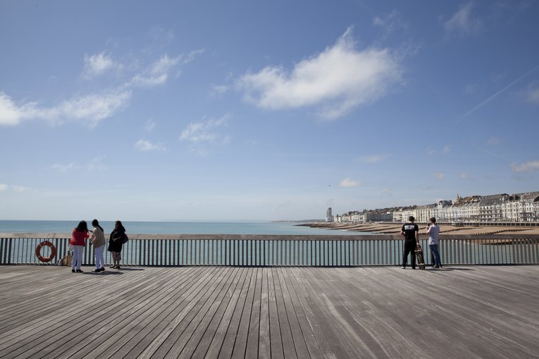 Hastings pier, Sussex. Georgie Scott.